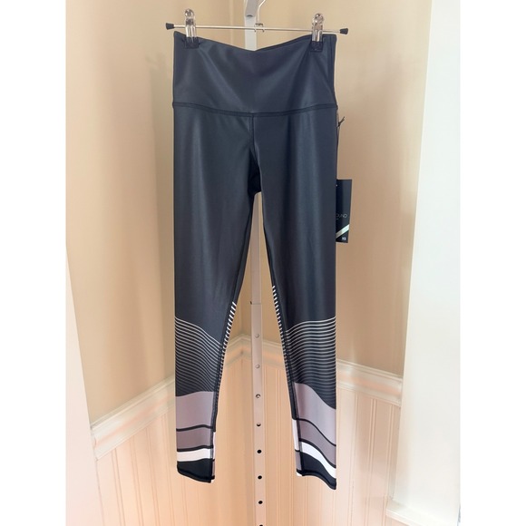 Playground Pants - NWT Playground High Waisted Geometric Print Compression‎ Leggings Black XS